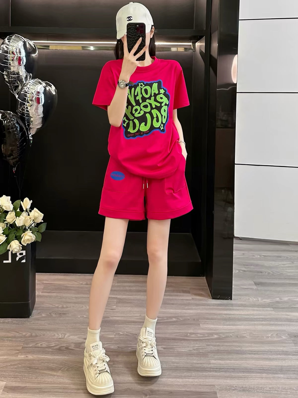 Stylish Printed Short-Sleeve Set for Women (Summer 2026) – Casual Two-Piece Outfit with Shorts; Loose, Youthful Fit; Ideal for Running or Sports.