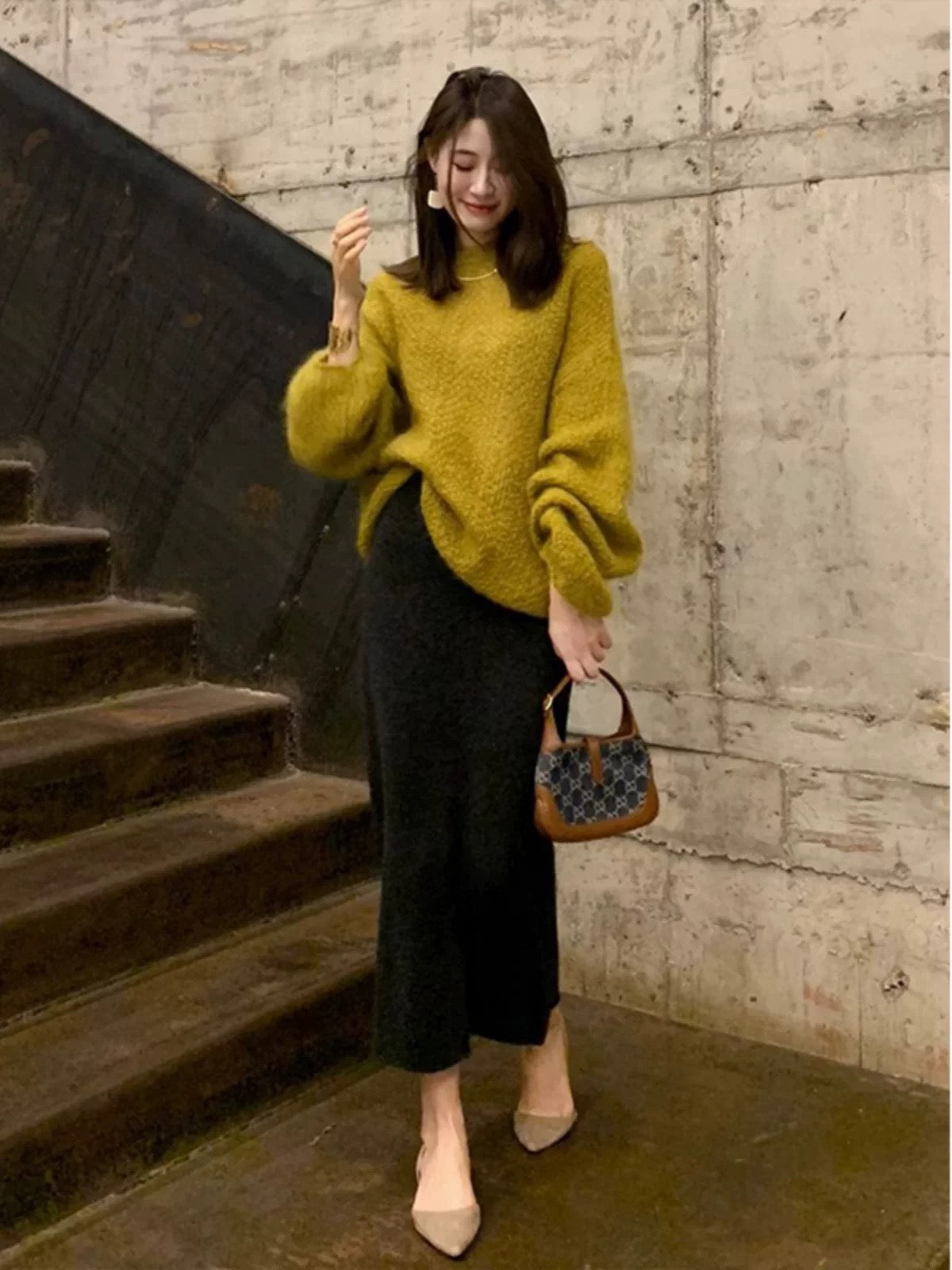 Ginger yellow soft waxy sweater women's autumn and winter outer wear loose lazy high-end knitted top and skirt two-piece suit