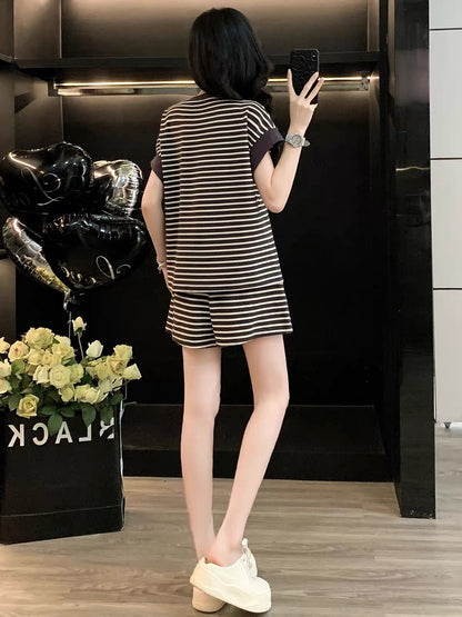 Women's Summer 2026 Stylish & Youthful Sporty Two-Piece Set: Striped Short-Sleeve Top & Shorts – Loose, Casual, and Ideal for Running