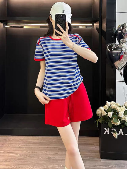 Stylish & Trendy Women's Striped Short-Sleeve Set (Summer 2026) – Casual Sporty Two-Piece Outfit with Shorts; Loose, Slimming Fit, Suitable for Running