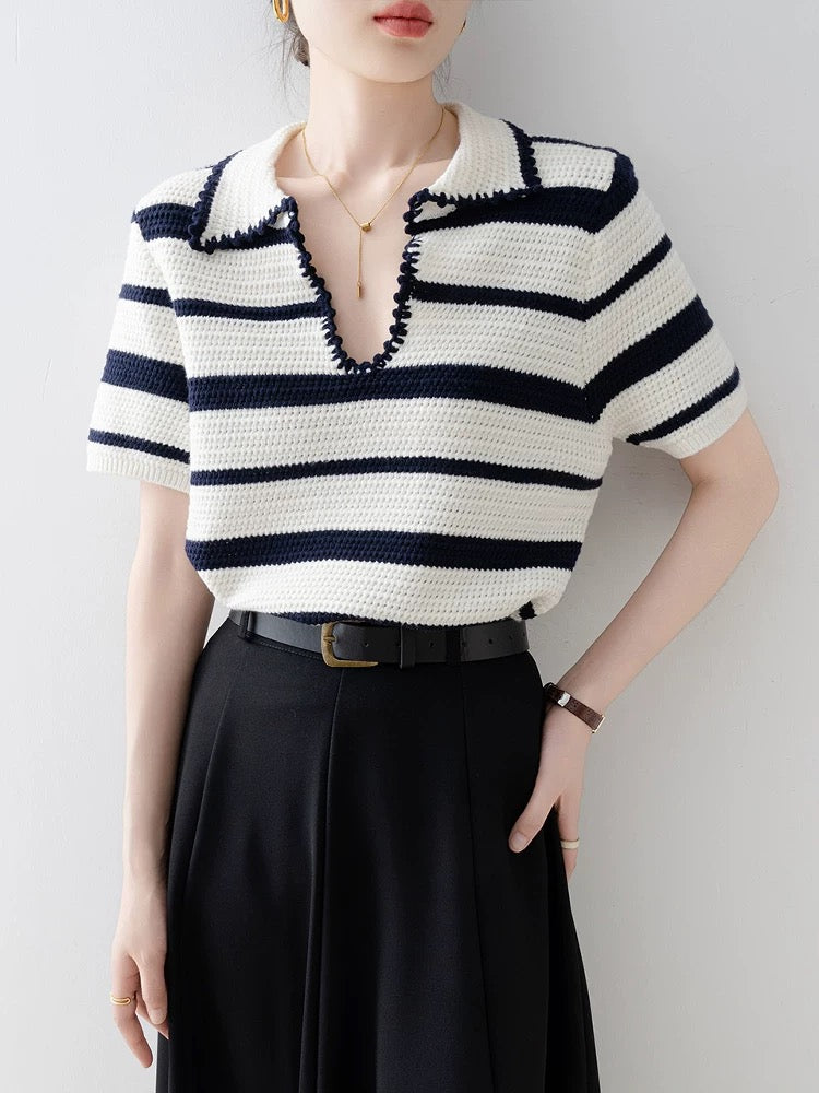 Unique and beautiful short-sleeved T-shirt for women 2025 new summer black V-neck retro striped hollow knit sweater top