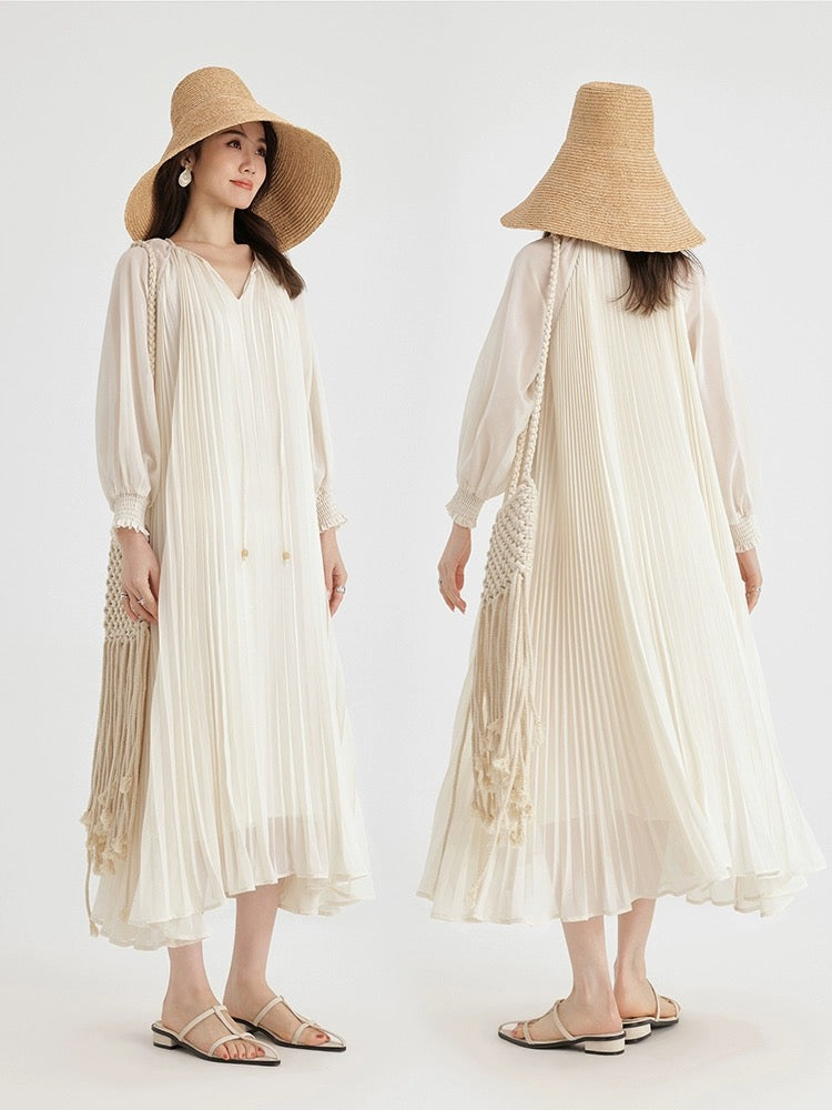Signer French 2024 new mid-length design niche spring and summer temperament large swing waist pleated dress for children