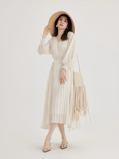 Signer French 2024 new mid-length design niche spring and summer temperament large swing waist pleated dress for children
