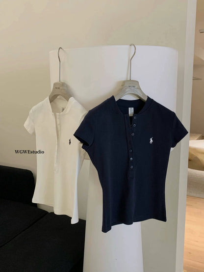 【WGWE】2025 Summer New Women's Design Button-up Small Hot Girl Embroidered Short-sleeved T-shirt Top