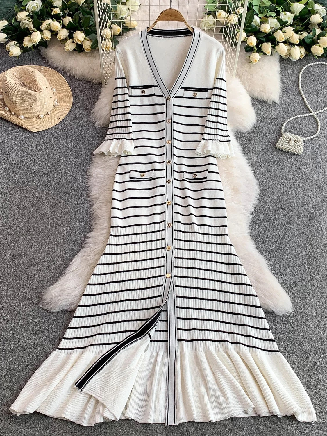 Korean style goddess-like elegant V-neck flared sleeve striped knit dress, new single-breasted fitted waist fishtail long skirt
