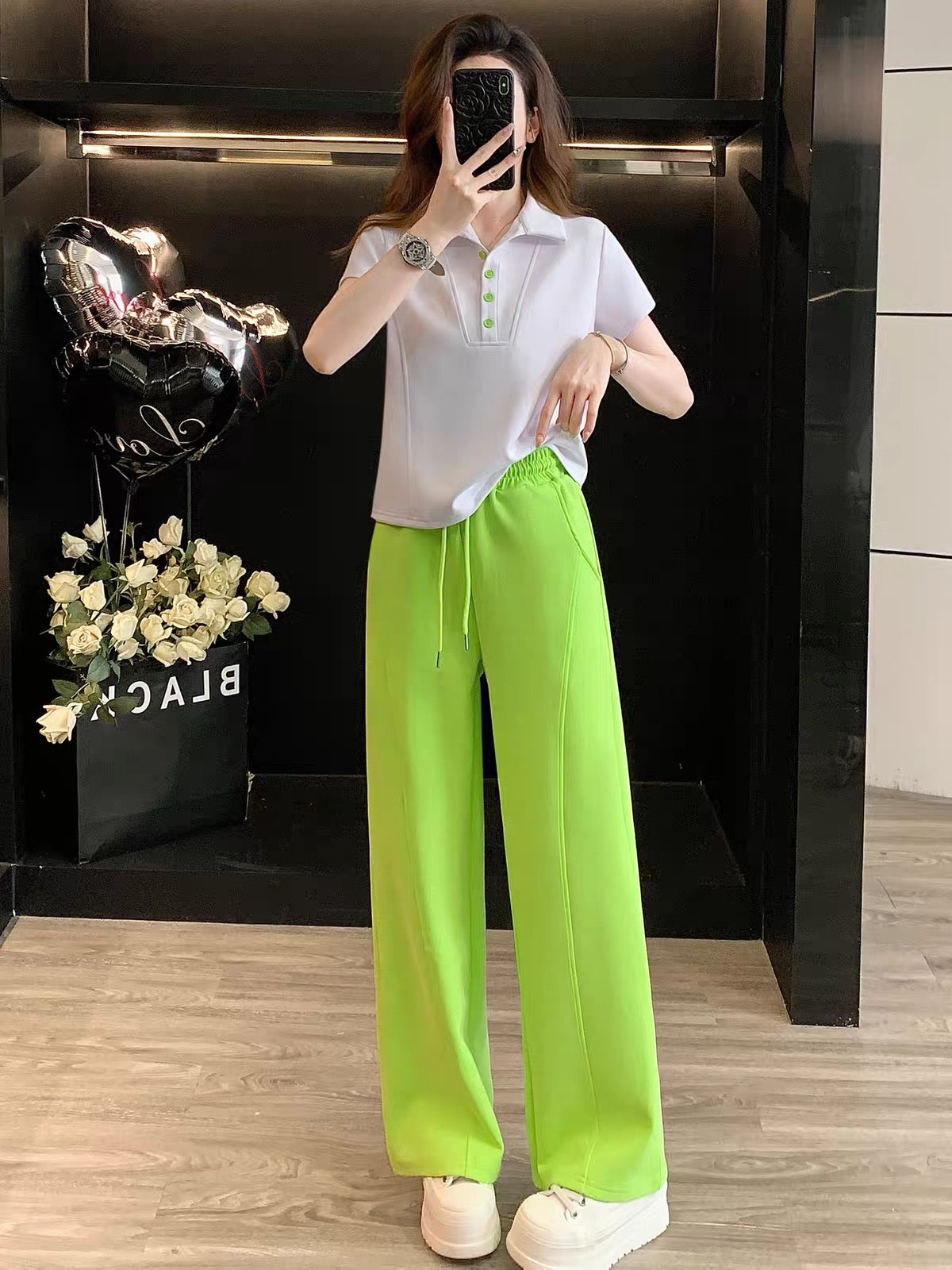 Early Spring Women's 2-Piece Set: Polo-Collar Short-Sleeve Top & Wide-Leg Trousers – Casual, Sporty, Chic, and Stylish (Summer 2026)