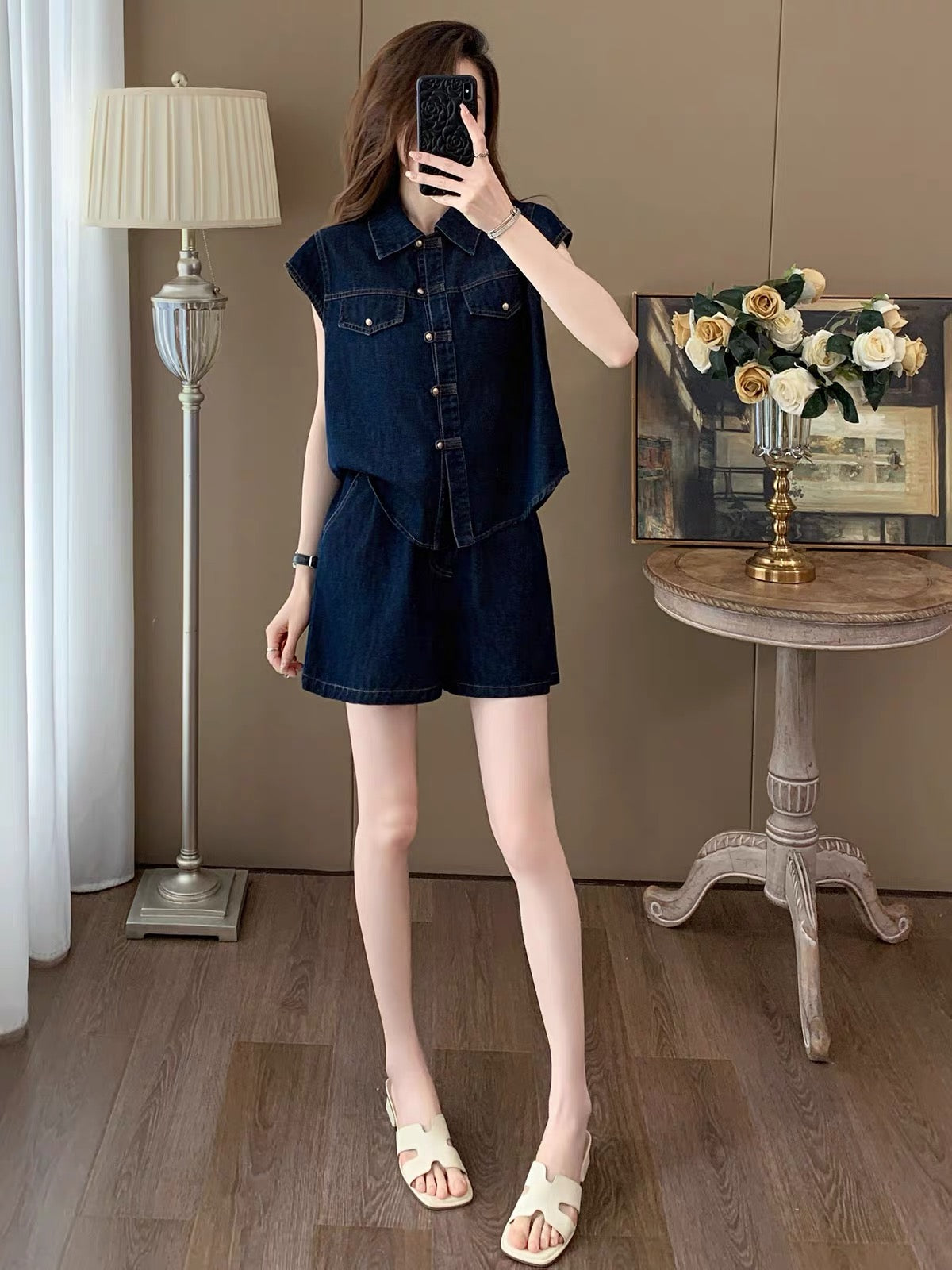 Women's Summer 2026 Denim Two-Piece Set: Stylish, Chic, and Trendy. Features a Collared Short-Sleeve Top and Shorts; Casual, Loose-Fitting, and Slimming.