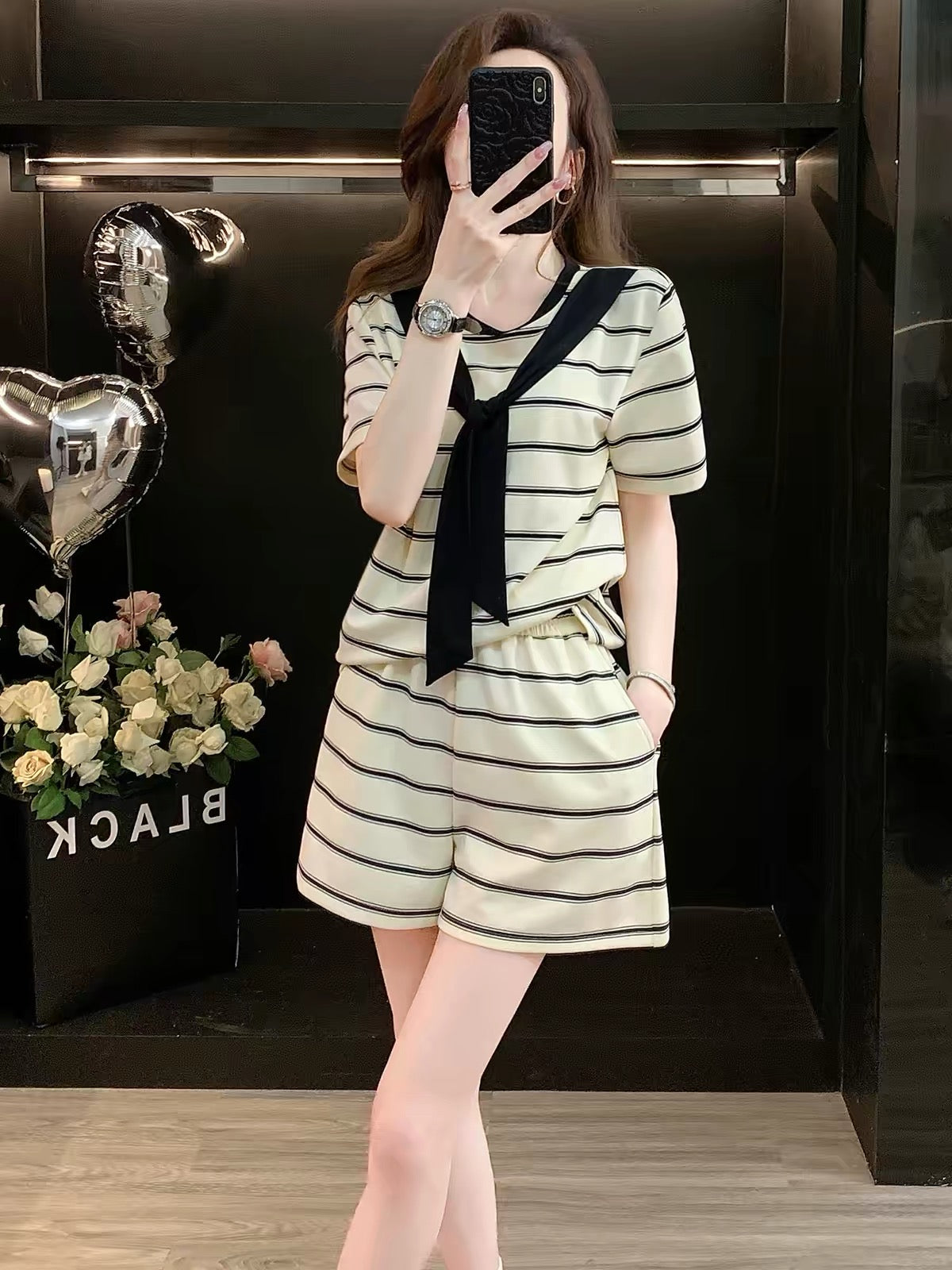 Women's Summer 2026 Striped Casual Sportswear Set – Stylish, Trendy, Loose-Fit Two-Piece Set (Short-Sleeved Top & Shorts) Designed to Flatter the Figure and Create a Youthful Look.