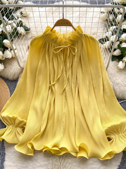 Gentle and elegant flared sleeve pleated shirt for women, autumn 2025, French style, loose fit, slimming, casual ruffle top.