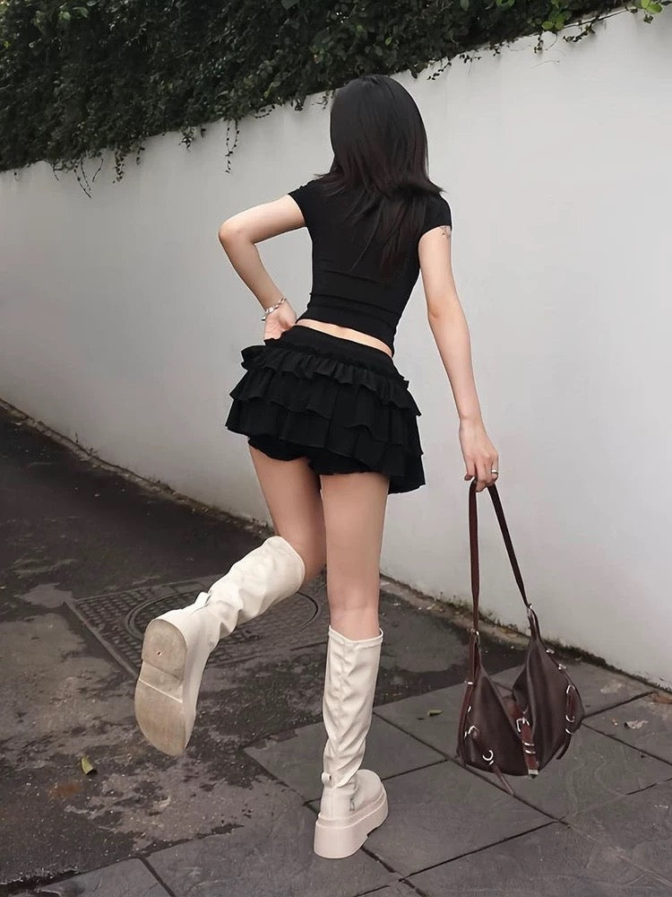 #Sisjuly# Black Swan sweet, cool, sexy and versatile T-shirt, high-waisted flesh-covering layered skirt, two-piece set for women