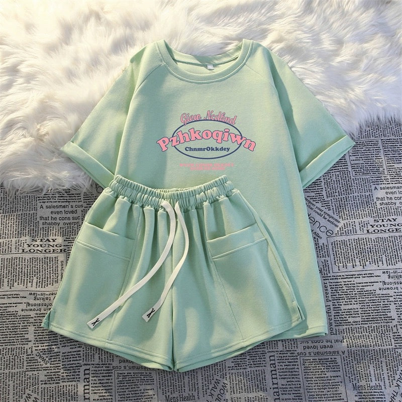 Short-sleeved shorts casual two-piece suit for small women summer new style internet celebrity student fashion running sports loose