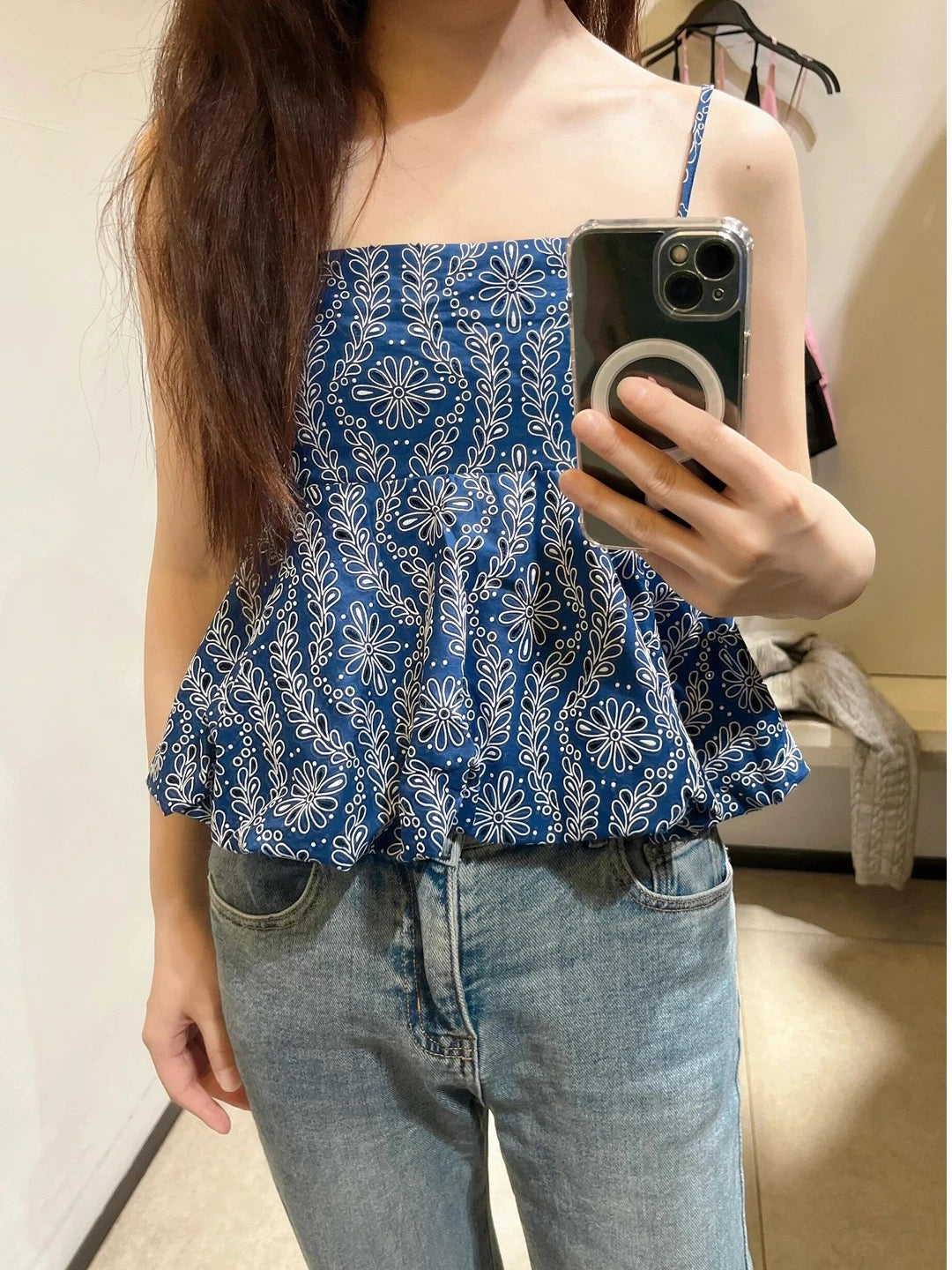 Blue French style beautiful hollow embroidery slim short camisole puffy top female summer wear 3564075