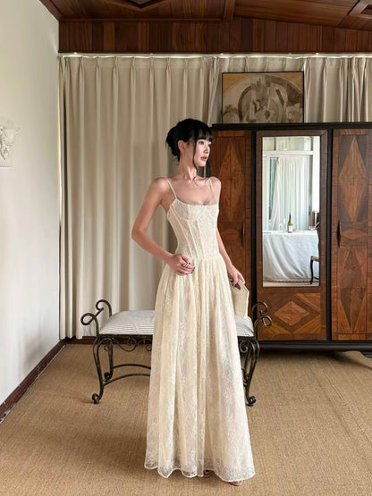 VENUIE French-style understated luxury lace camisole dress in coffee brown—suitable for birthdays, coming-of-age ceremonies, or as a light evening gown; a long summer dress for women.