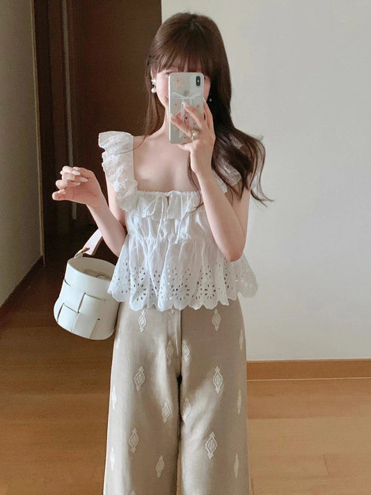 White French petty bourgeoisie vitality heavy hollow embroidery sleeveless small flying sleeve short small top female summer 3666099