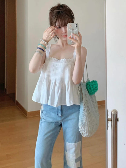Very good-looking white French petty bourgeoisie beautiful design embroidery short camisole top female summer wear 0881037