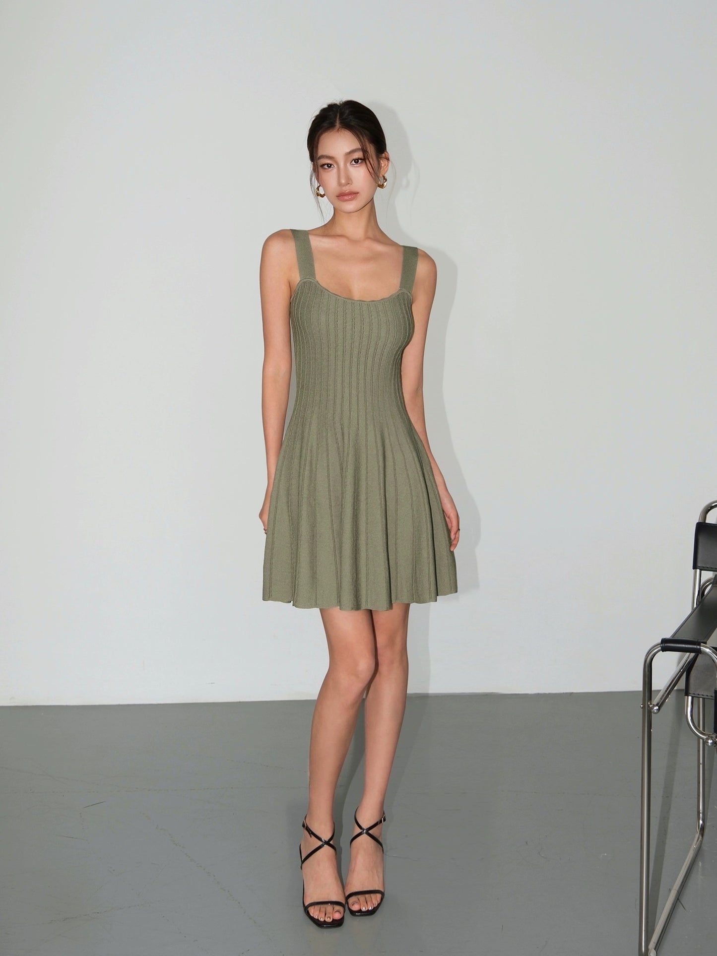 NEVA HU black suspender knitted dress women's short 2024 summer high-end waist slimming a-line skirt