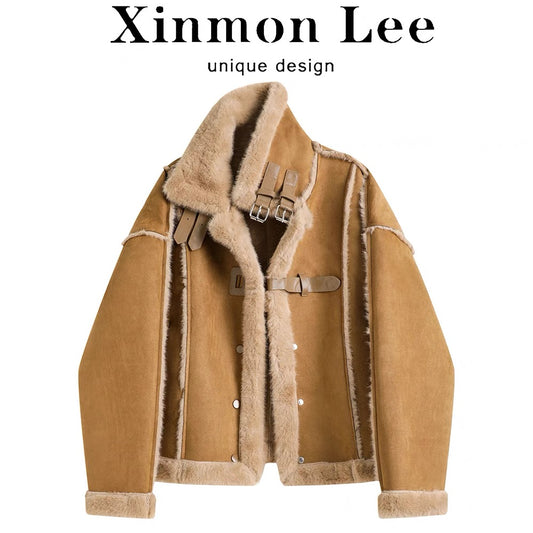 XinmonLee's design niche stand-up collar lamb wool coat is winter feminine, versatile, loose, slimming and thickened