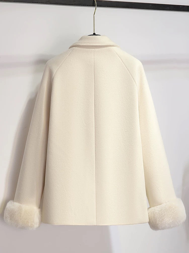 New Chinese style woolen coat for women in autumn and winter, high-end and super good-looking 2024 new quilted thickened short coat