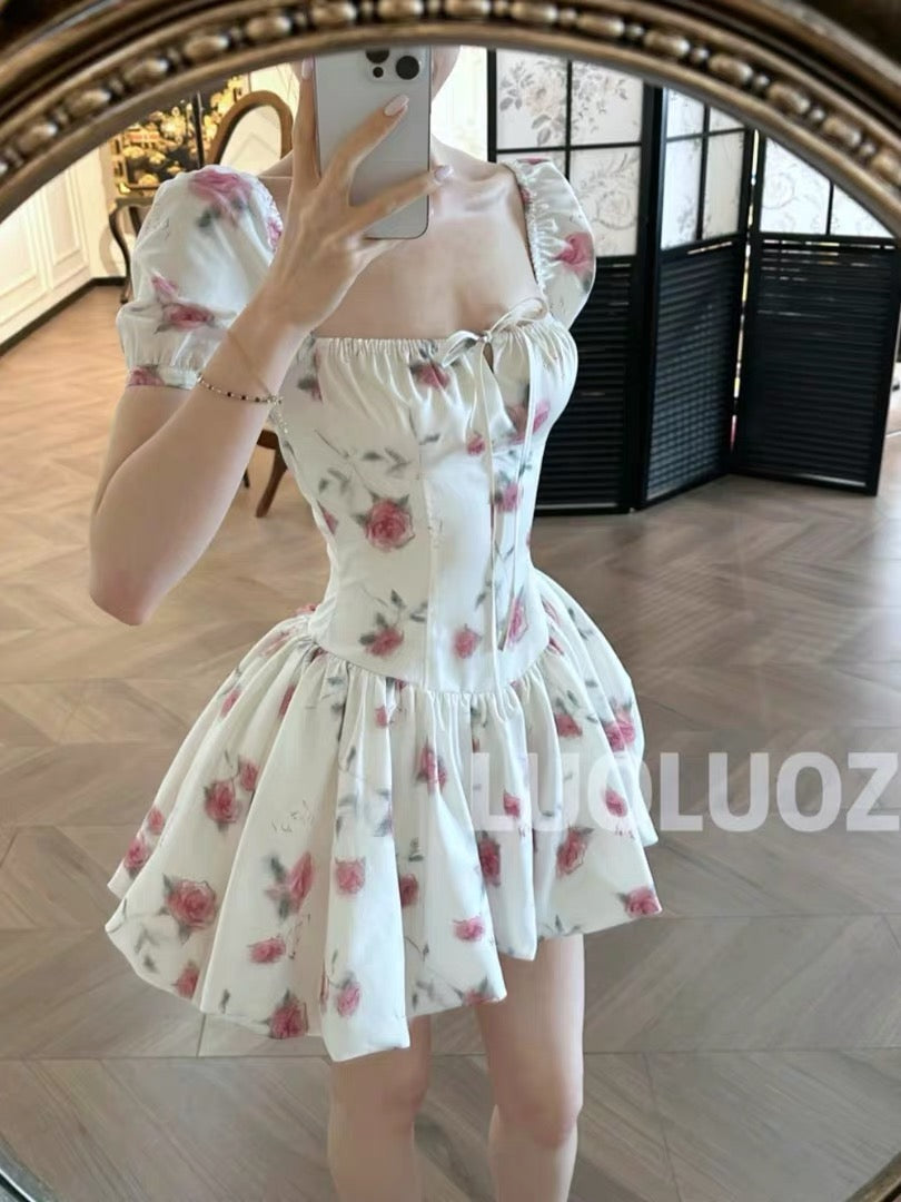 LUOLUOZ "Floral Silhouette" French-style square-neck, waist-cinching, puff-sleeve mini dress (JF1521)