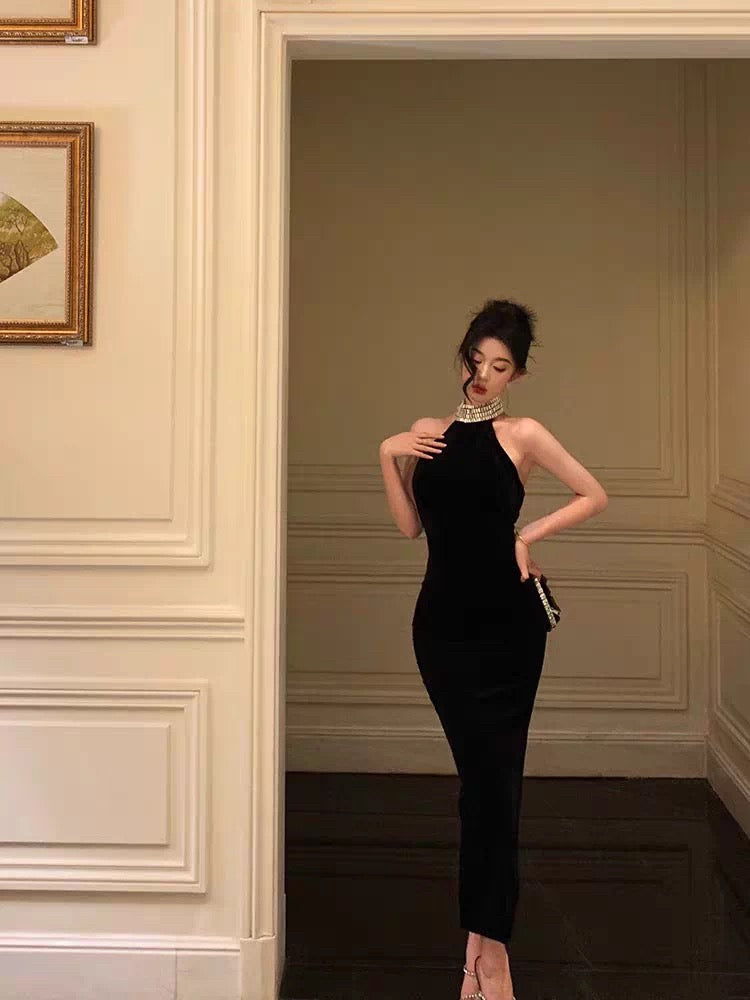 French-style black halter-neck dress (2026 new arrival): a rhinestone-embellished, waist-cinching, hip-hugging, mermaid-style long gown that blends innocent charm with a sexy allure.