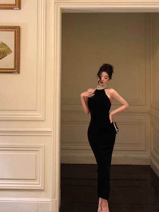 French-style black halter-neck dress (2026 new arrival): a rhinestone-embellished, waist-cinching, hip-hugging, mermaid-style long gown that blends innocent charm with a sexy allure.