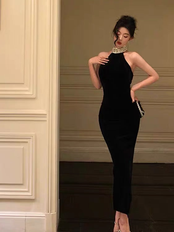 French-style black halter-neck dress (2026 new arrival): a rhinestone-embellished, waist-cinching, hip-hugging, mermaid-style long gown that blends innocent charm with a sexy allure.