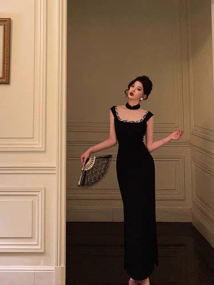 [In Stock] Elegant Black Qipao-Style Dress – 2026 New Arrival: Unique Design, Fitted Waist, and Side Slits