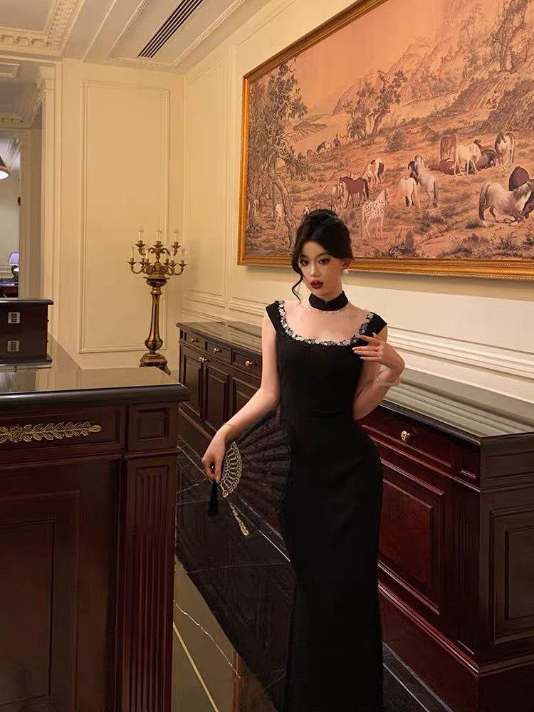 [In Stock] Elegant Black Qipao-Style Dress – 2026 New Arrival: Unique Design, Fitted Waist, and Side Slits