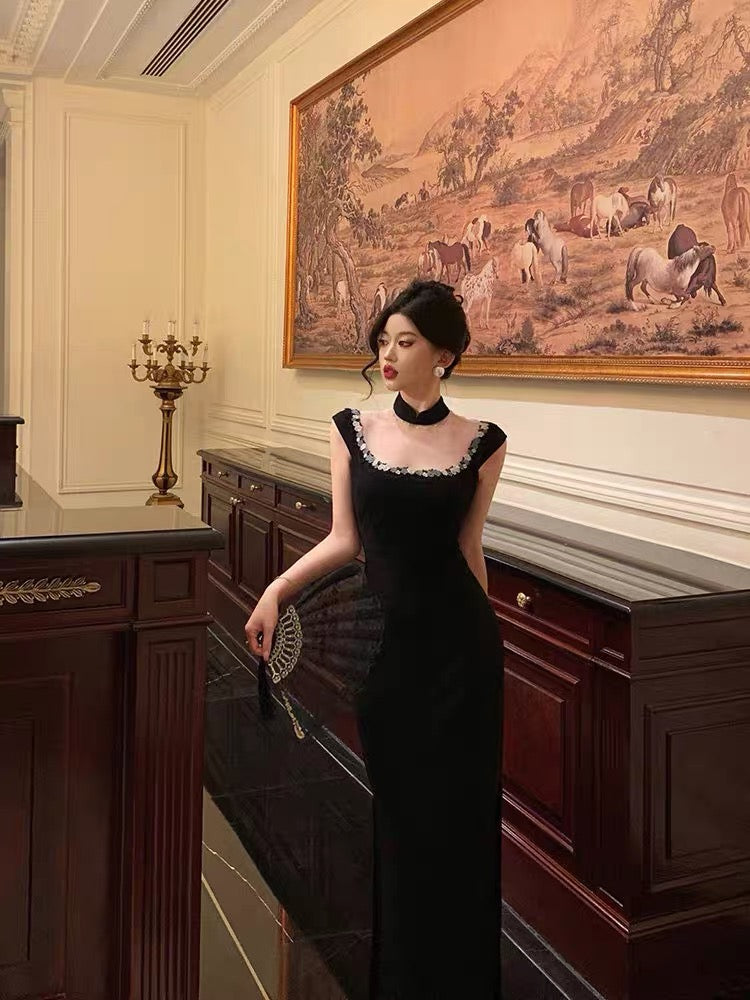 [In Stock] Elegant Black Qipao-Style Dress – 2026 New Arrival: Unique Design, Fitted Waist, and Side Slits