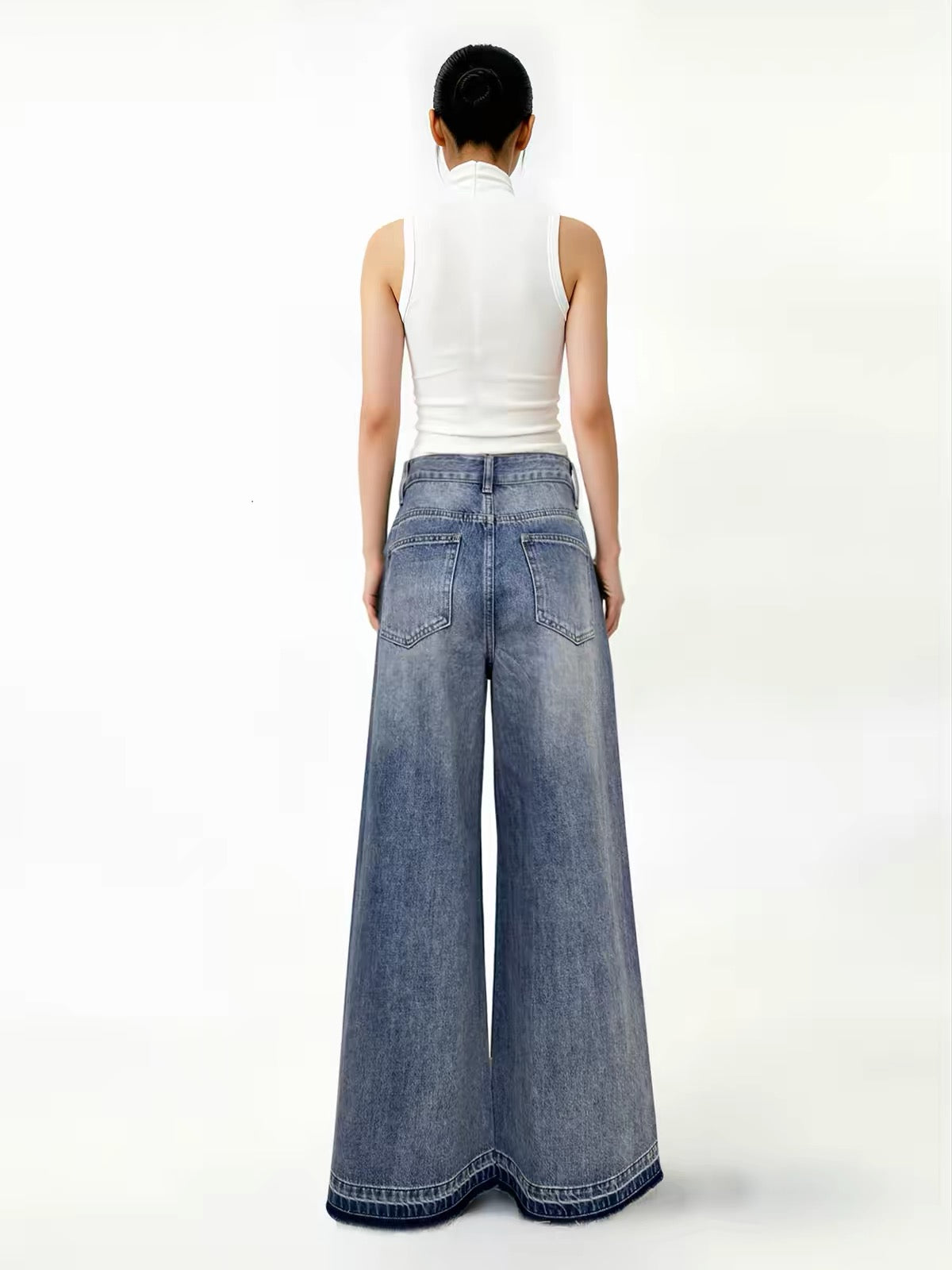 Yangyang Women's Wide-Leg Jeans: Raw-Edge Hem, 3D Rhinestone Detail, High-Waisted, Vintage Distressed Wash, Straight-Leg Floor-Length Cut (Suitable for Tall Women)
