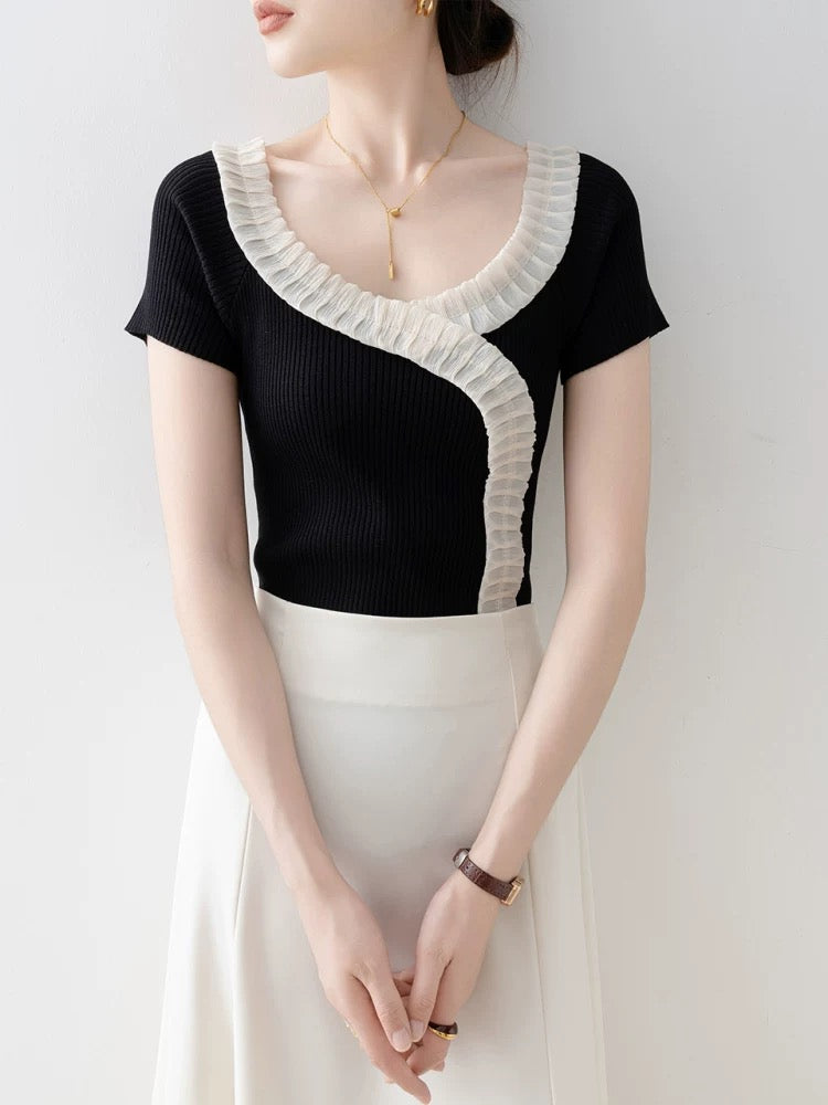 Short-sleeved T-shirt for women 2025 new summer black round neck slim fit pullover straight shoulder high-end niche no-collision tops
