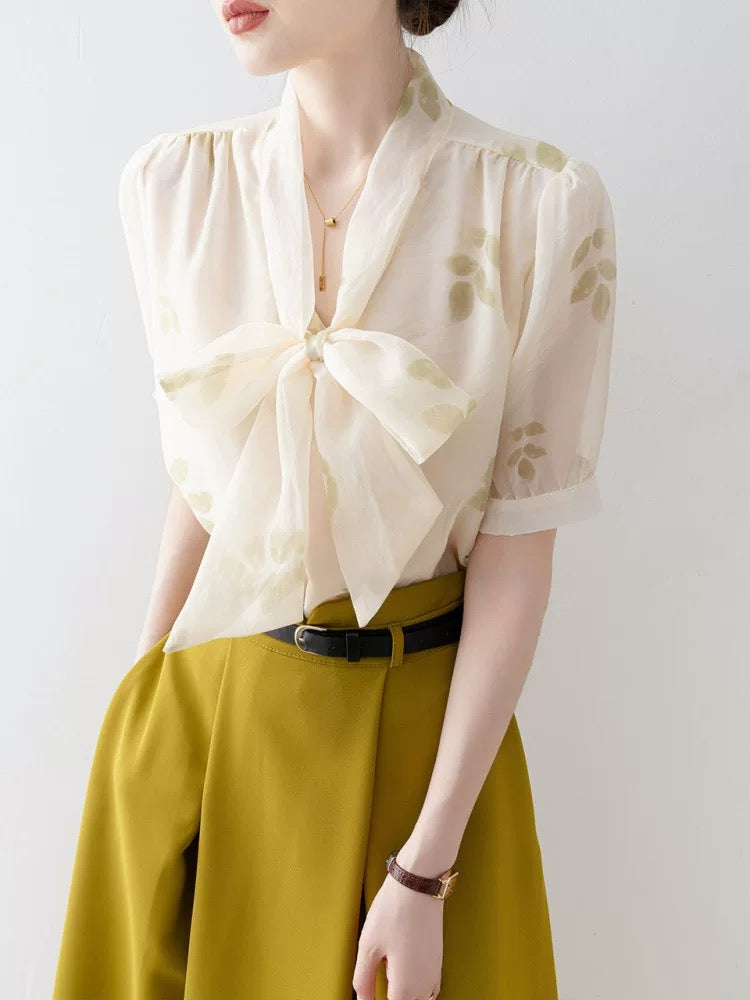 Shirt for women 2025 new hot summer French V-neck temperament short-sleeved shirt bow design top