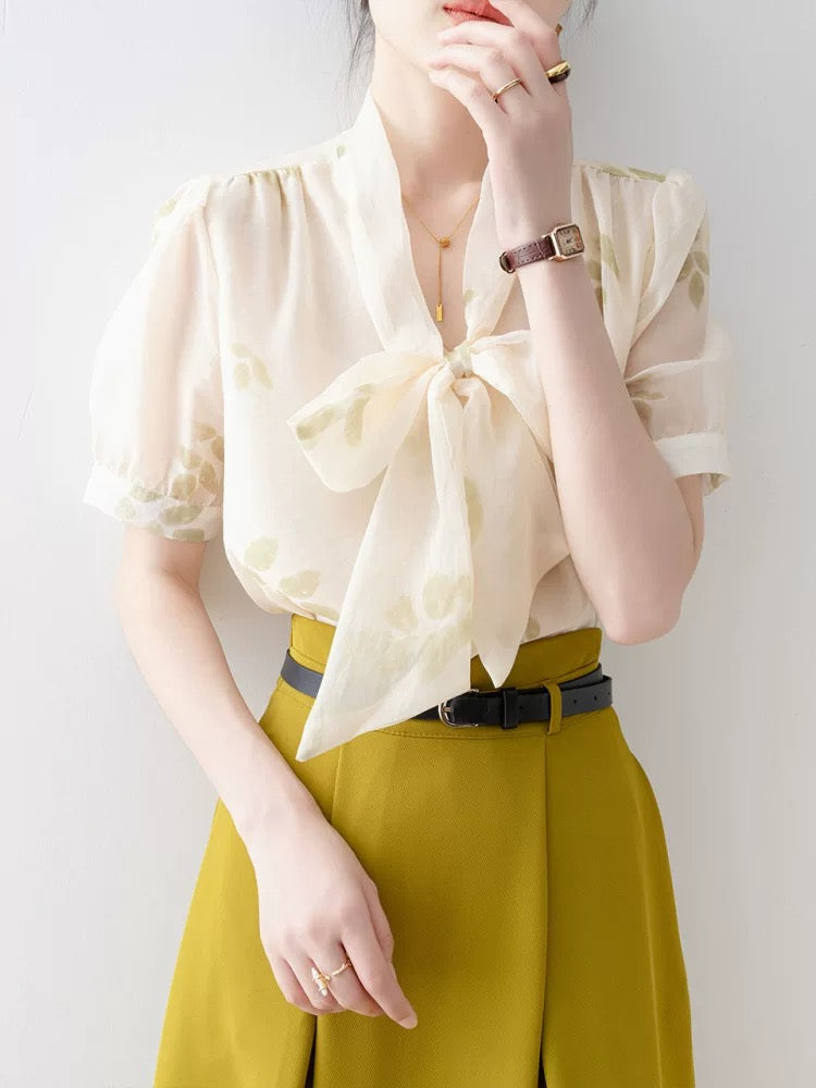 Shirt for women 2025 new hot summer French V-neck temperament short-sleeved shirt bow design top