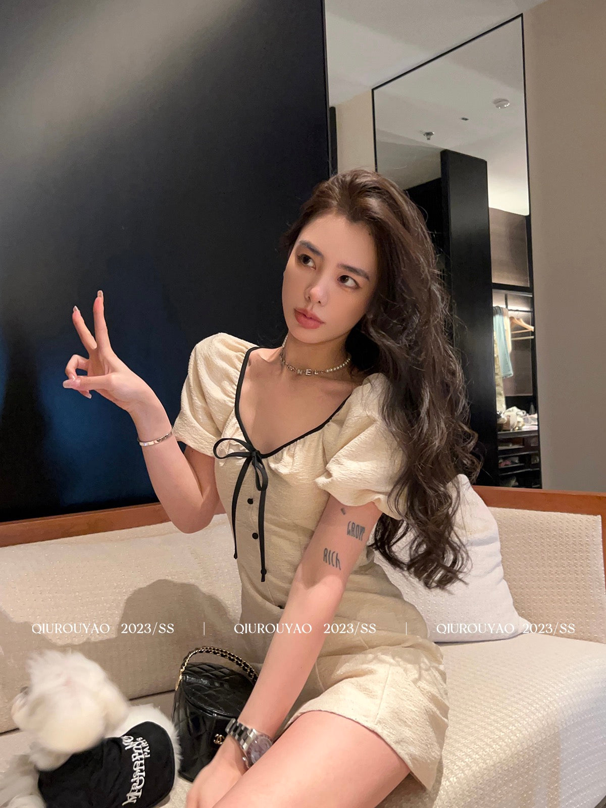 Qiu Rouyao 2023 summer new white puff sleeves small fragrant wind dress female v-neck waist small skirt
