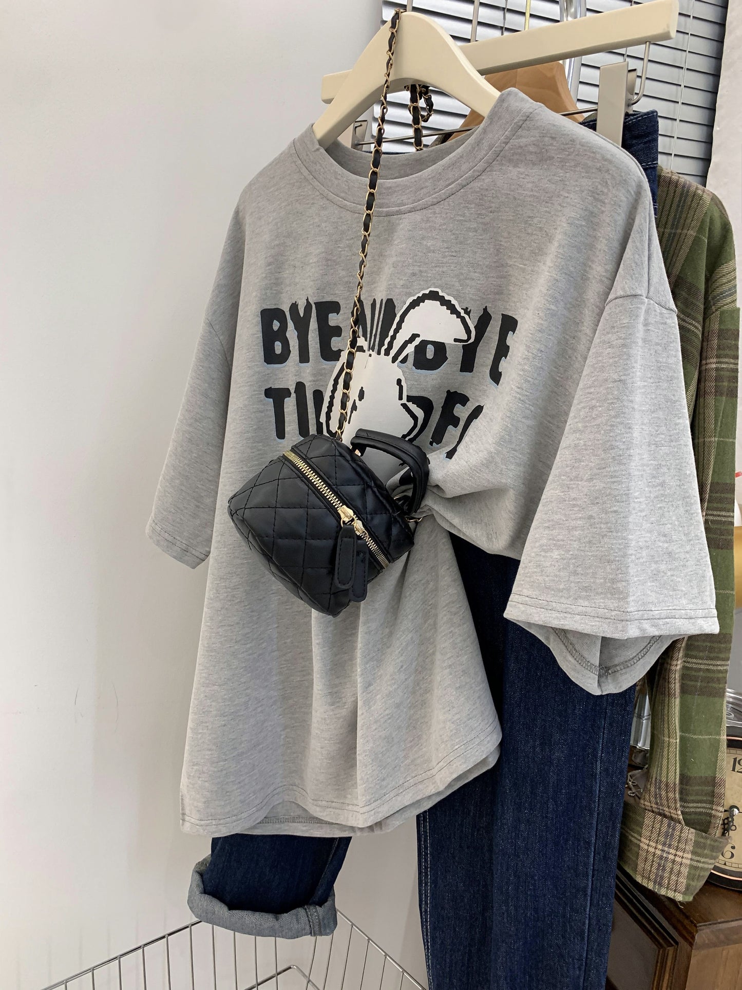 Gray front shoulder printed t-shirt female summer summer design sense niche loose T-shirt small chic short-sleeved top