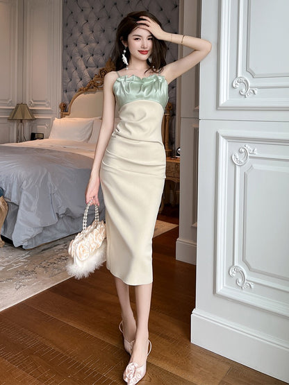Romantic retro holiday wind suspender dress women's summer design sense small crowd self-cultivation temperament sexy bag hip skirt new