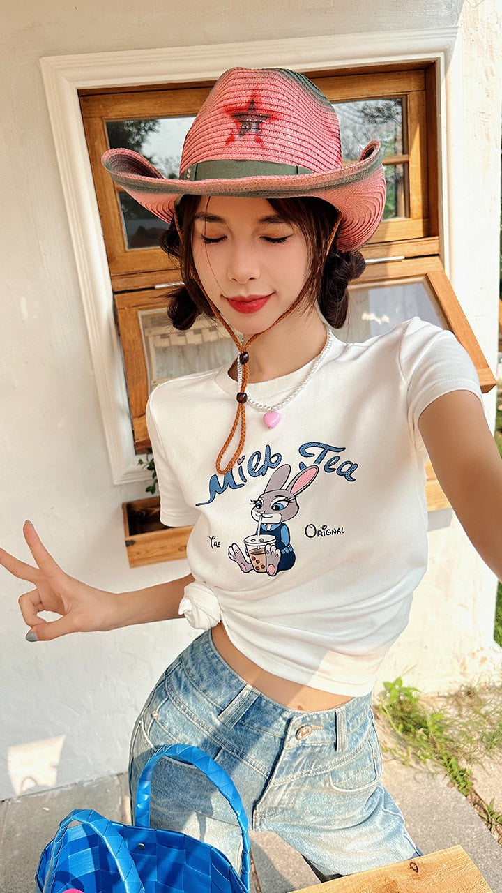 [Earth Shop] Age-reducing cartoon milk tea rabbit print white short-sleeved T-shirt women's summer short round neck shoulder top