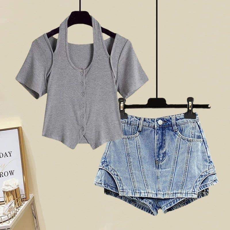 Pure desire style hot girl suit 2023 sexy T-shirt halter neck strapless top high waist denim shorts fried street two-piece set