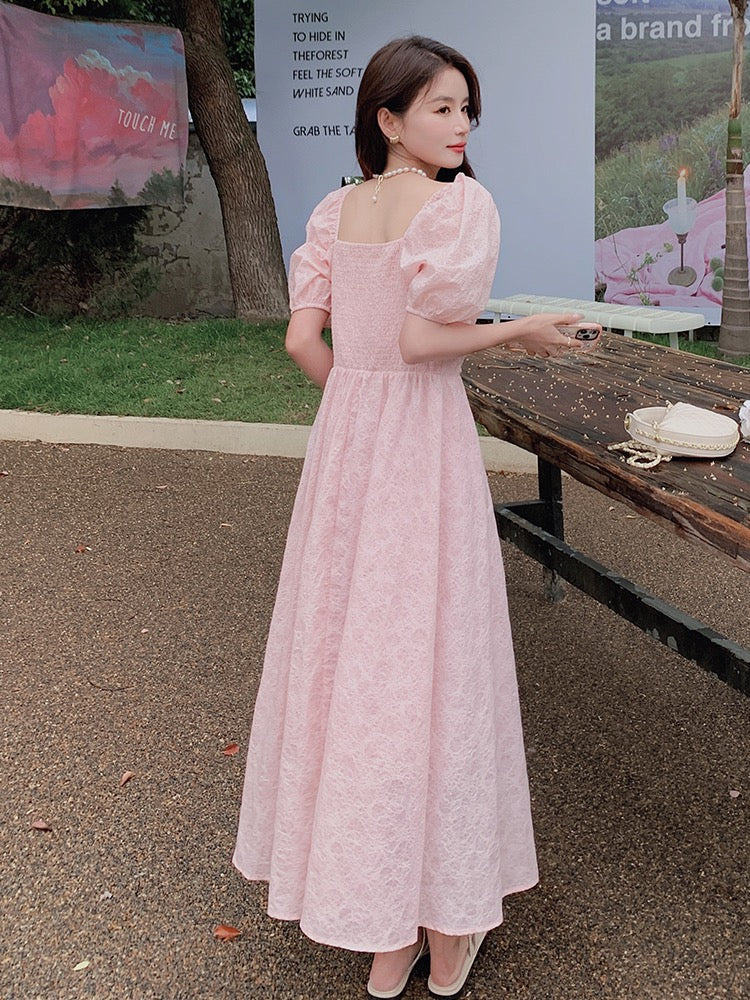 Pink French puff sleeve dress women's summer 2023 new pleated square collar temperament slim and gentle wind long skirt