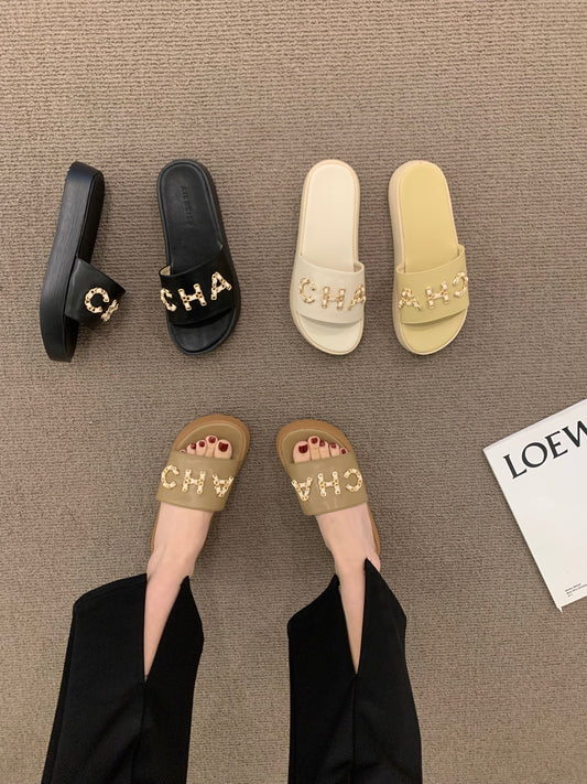 Net red thick-soled French holiday sandals and slippers women's shoes outside wear 2023 new summer small fragrance wind cake sandals