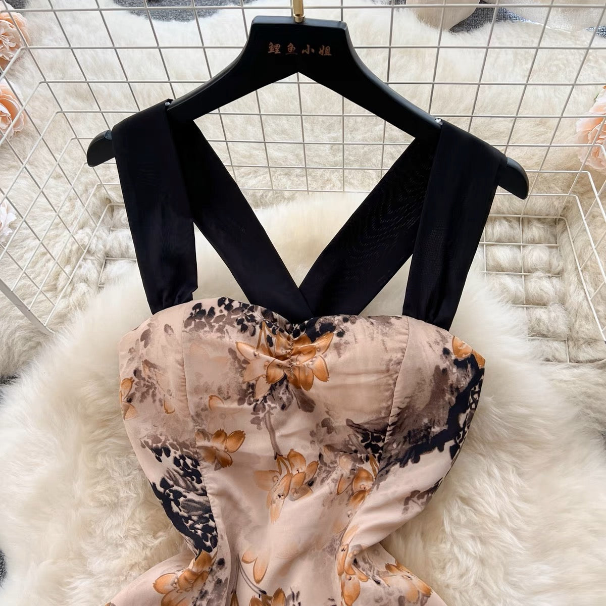French romantic retro atmosphere floral suspender dress female hollow tie waist waist temperament super fairy holiday dress