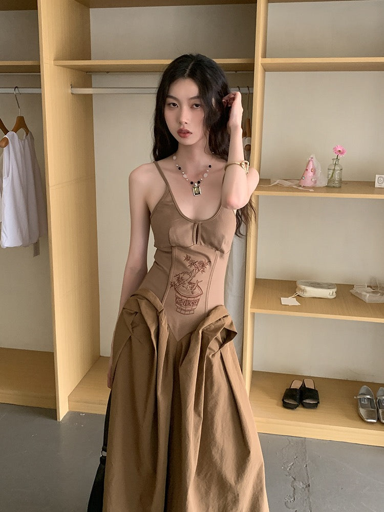 2023 summer new Chinese style minority literature and art embroidery self-cultivation slim waist vertical cutting national style suspender dress dress
