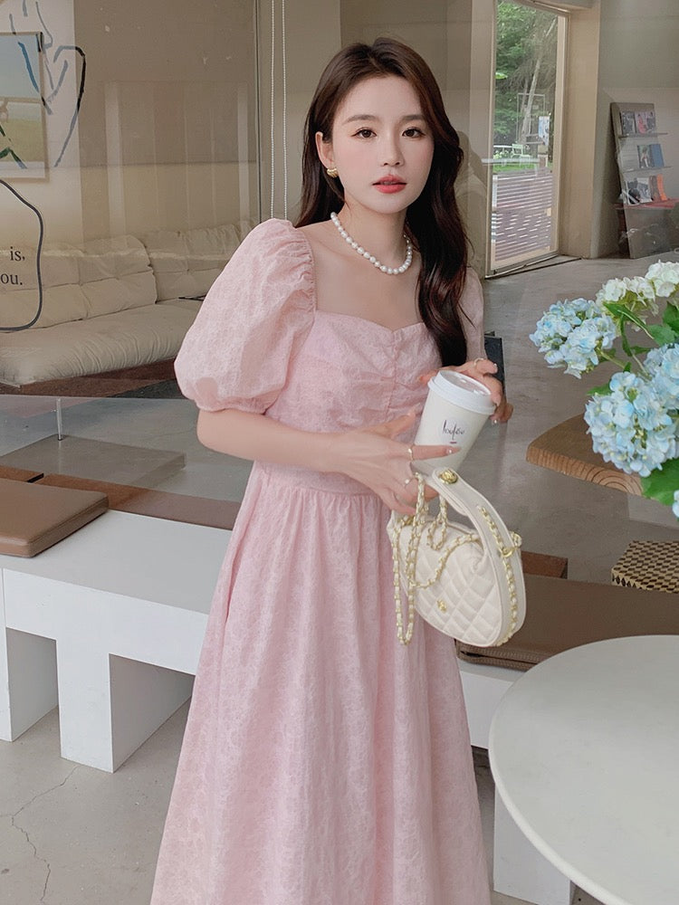 Pink French puff sleeve dress women's summer 2023 new pleated square collar temperament slim and gentle wind long skirt