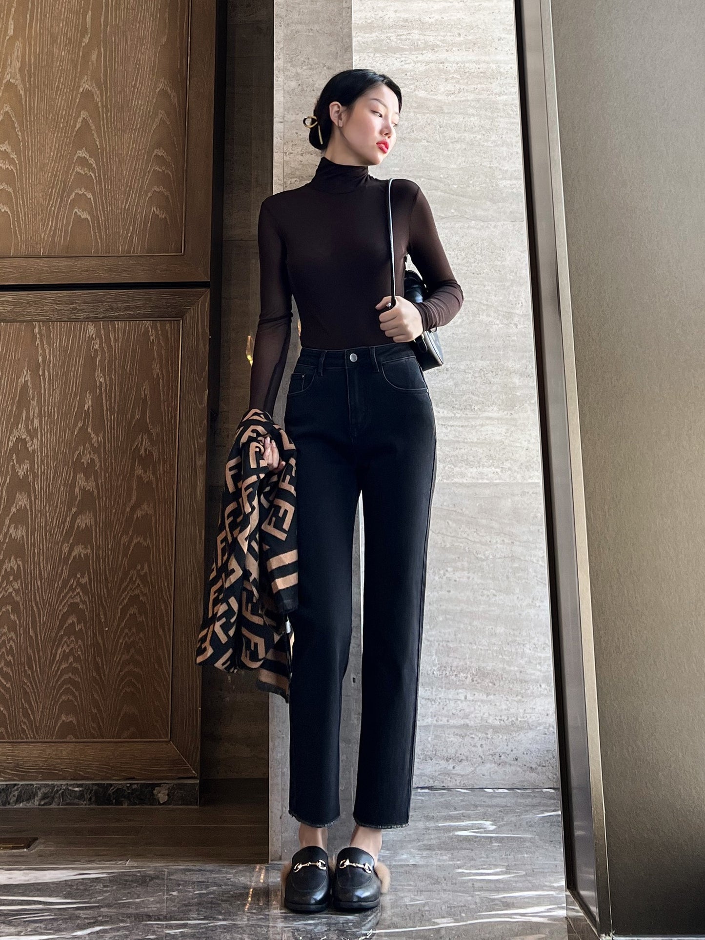 Wang Youshan black straight jeans women look thin early spring 2023 new high waist nine points cigarette pants casual