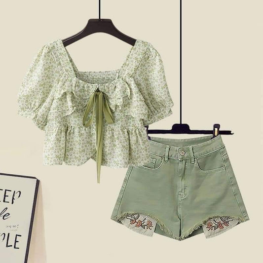 2022 summer small suit new sweet and fresh floral shirt internet celebrity age-reducing high-waisted shorts two-piece set