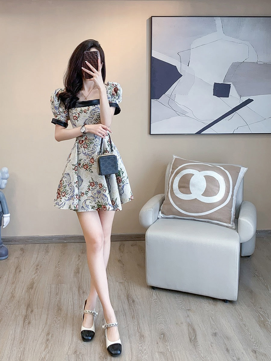 2023 summer new French-style small fragrance style high-end temperament temperament waist slimming square collar puff sleeve floral dress