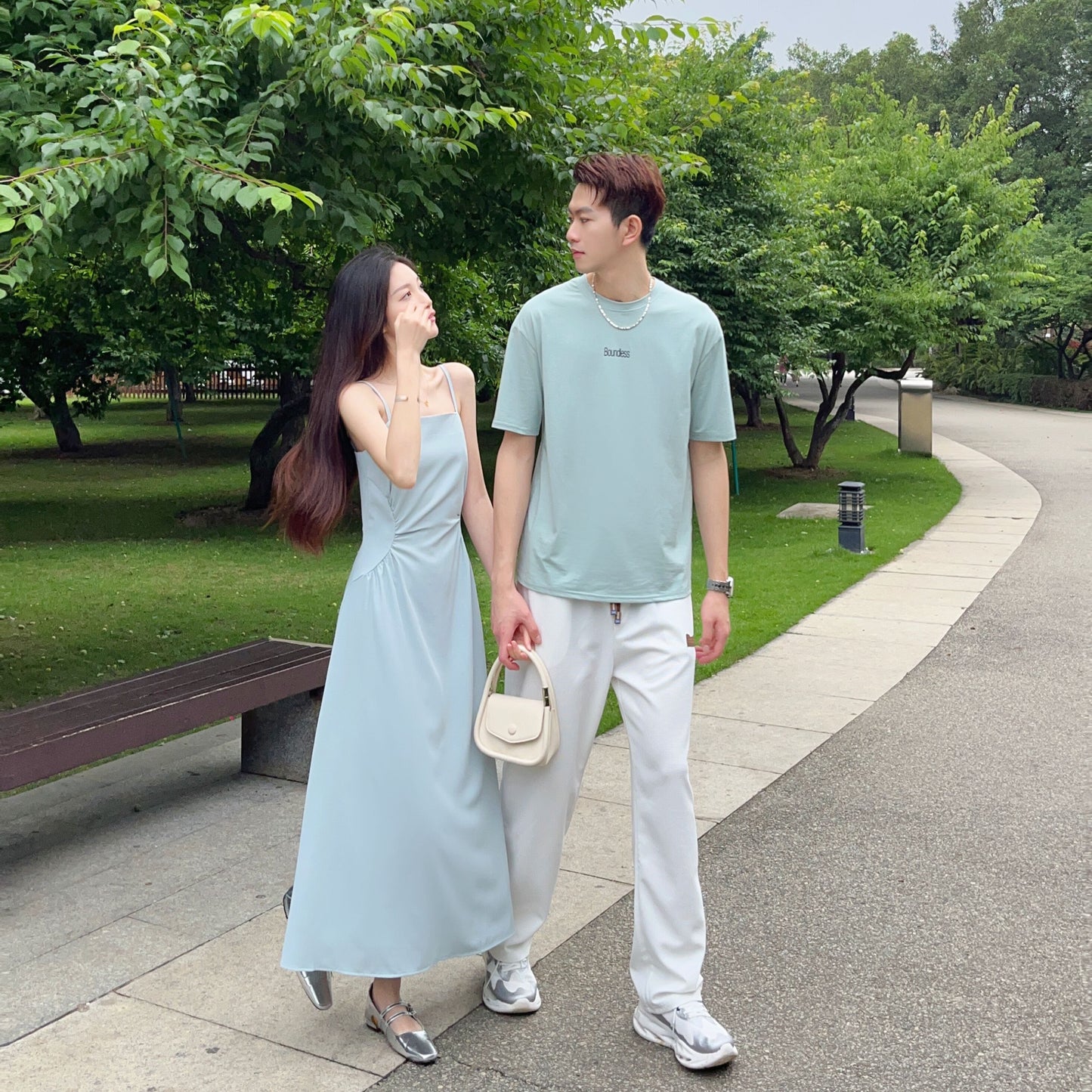 High-end couple wear summer clothes niche ins short-sleeved T-shirt women's suspenders chiffon dress two-piece suit one skirt and one suit