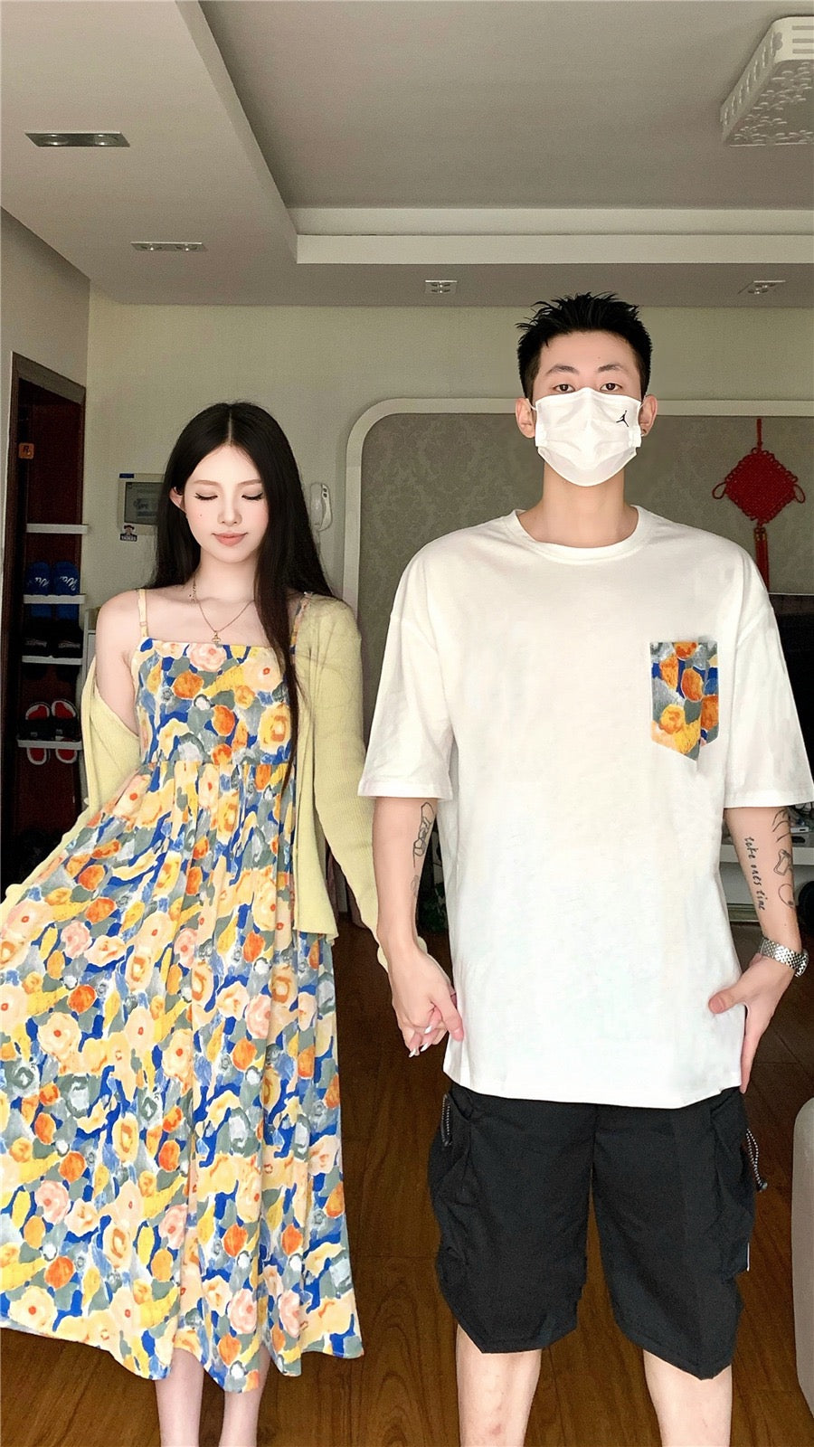 Couple outfit summer niche design sense Korean version short-sleeved t-shirt men and women two-piece suit French one dress one skirt ins tide brand