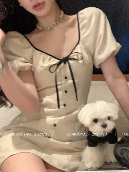 Qiu Rouyao 2023 summer new white puff sleeves small fragrant wind dress female v-neck waist small skirt