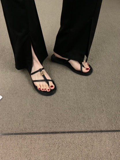 French style small fragrance style black flat sandals flip flops super hot 2023 new women's outerwear beach Roman sandals